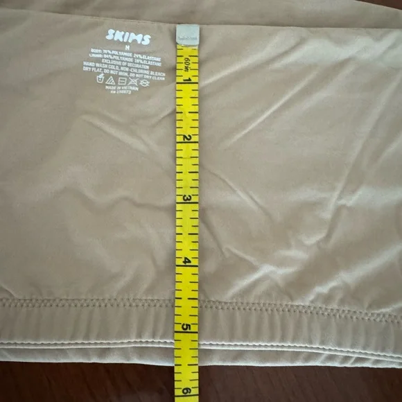 NWOT SKIMS Strapless Bandeau Top - Picture 5 of 5